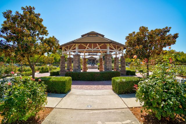 7828 Barnsley Way, Elk Grove, CA 95757