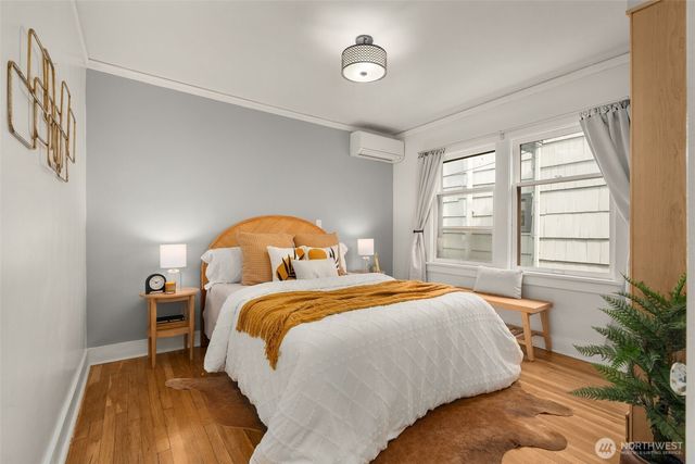 5009 S Alaska Street, Seattle, WA 98118