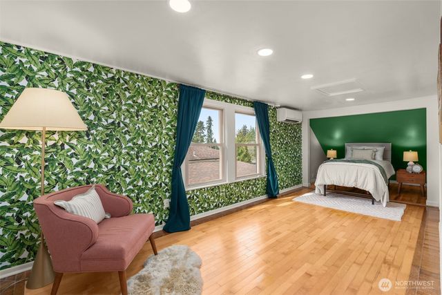 5009 S Alaska Street, Seattle, WA 98118