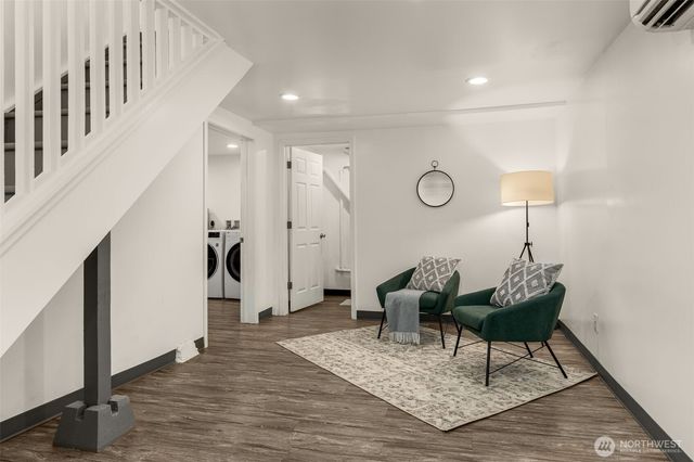 5009 S Alaska Street, Seattle, WA 98118