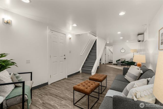 5009 S Alaska Street, Seattle, WA 98118