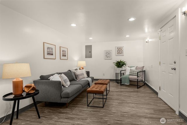 5009 S Alaska Street, Seattle, WA 98118