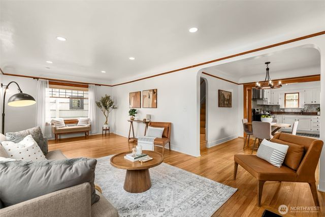 5009 S Alaska Street, Seattle, WA 98118