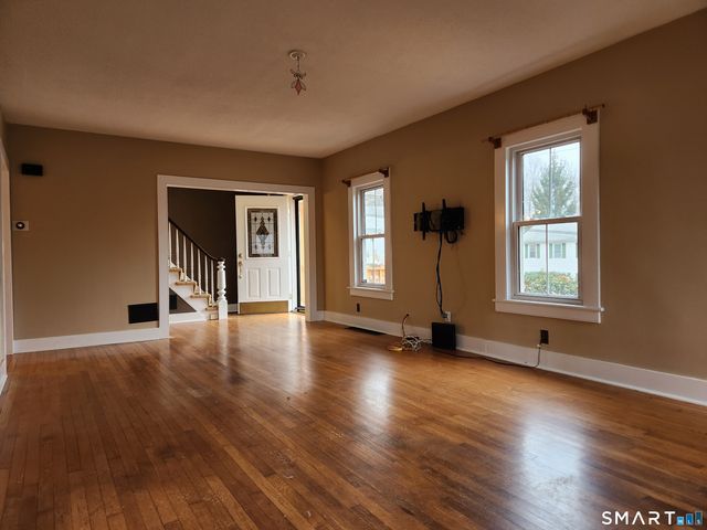 10 Washington Avenue, Danbury, CT 06810