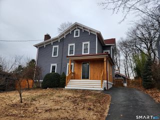 10 Washington Avenue, Danbury, CT 06810