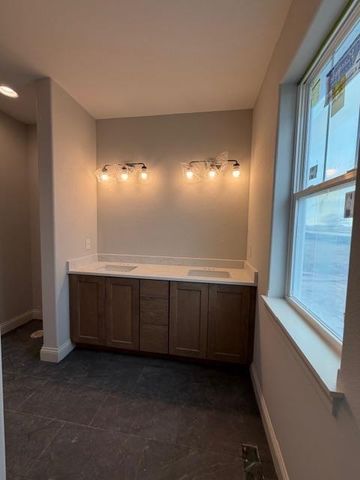 9800 N Migratory COURT, Mequon, WI 53097