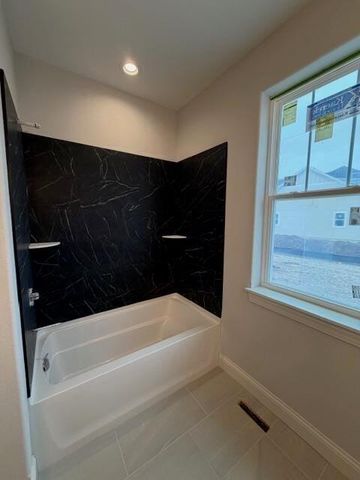 9800 N Migratory COURT, Mequon, WI 53097