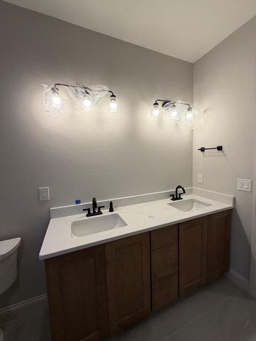9800 N Migratory COURT, Mequon, WI 53097