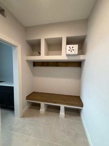 9800 N Migratory COURT, Mequon, WI 53097