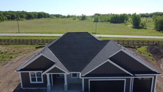 9800 N Migratory COURT, Mequon, WI 53097