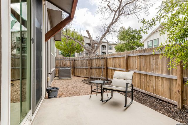 1426 E Sandalwood, San Antonio, TX 78209