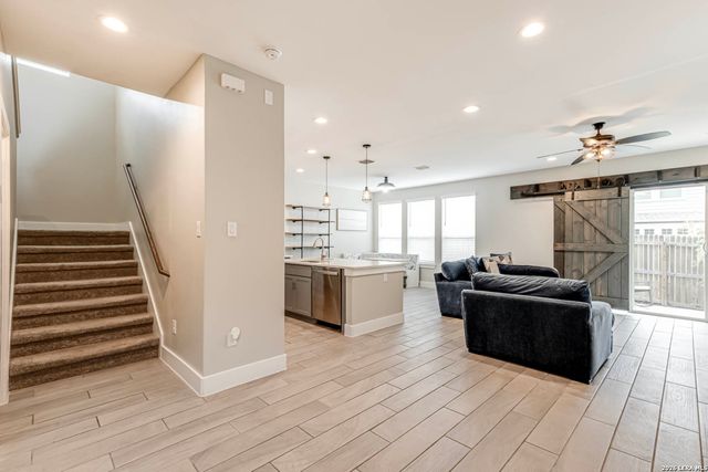 1426 E Sandalwood, San Antonio, TX 78209