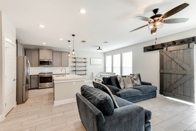 1426 E Sandalwood, San Antonio, TX 78209