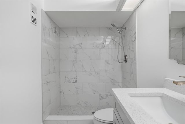 2682 SABAL SPRINGS CIRCLE 204, Clearwater, FL 33761