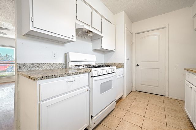 523 Parker Circle, Garland, TX 75040