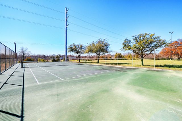 523 Parker Circle, Garland, TX 75040