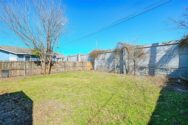 523 Parker Circle, Garland, TX 75040