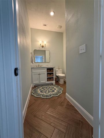 1710 Parklake Village, Katy, TX 77450