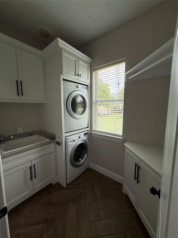 1710 Parklake Village, Katy, TX 77450