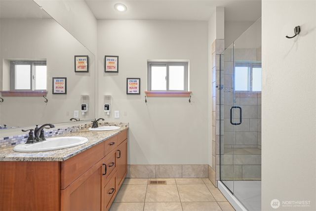 2102 Shortcake Lane, Lynden, WA 98264