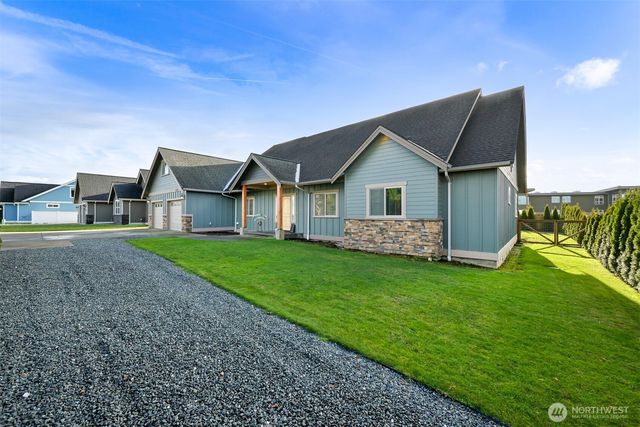 2102 Shortcake Lane, Lynden, WA 98264