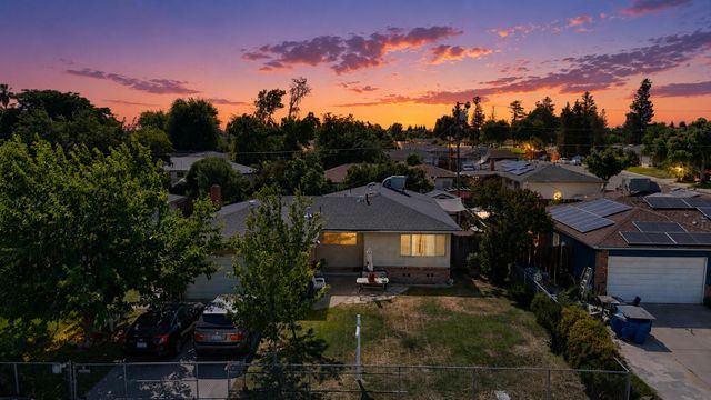 945 S 1st Street, Kerman, CA 93630