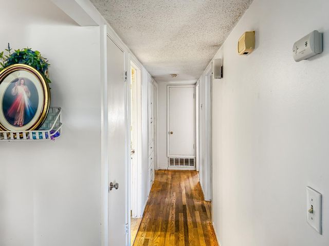 945 S 1st Street, Kerman, CA 93630