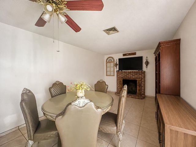 945 S 1st Street, Kerman, CA 93630