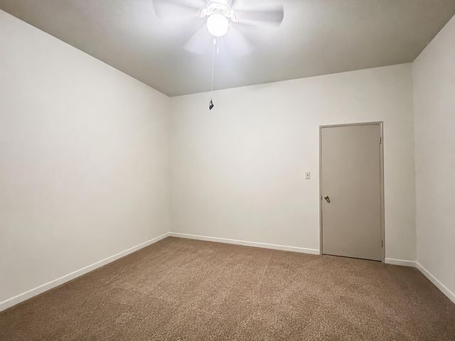 945 S 1st Street, Kerman, CA 93630