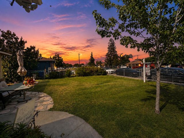945 S 1st Street, Kerman, CA 93630