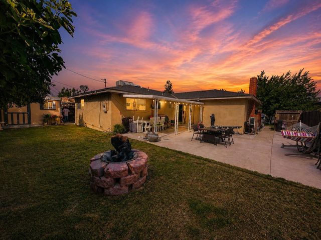 945 S 1st Street, Kerman, CA 93630