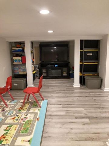 19 Civic Pl, Bloomfield Twp., NJ 07003