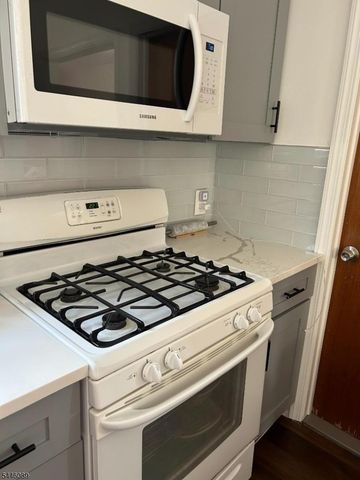 19 Civic Pl, Bloomfield Twp., NJ 07003