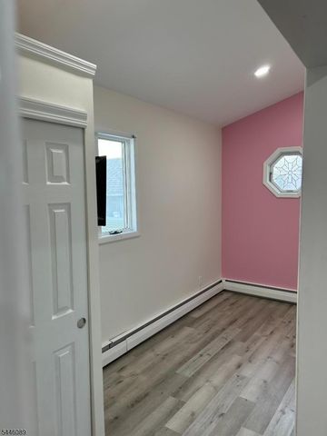 19 Civic Pl, Bloomfield Twp., NJ 07003