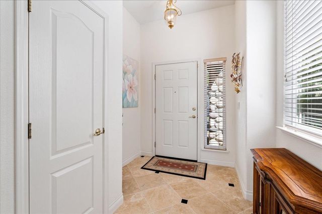 12012 Gold Pointe Ln, Gold River, CA 95670