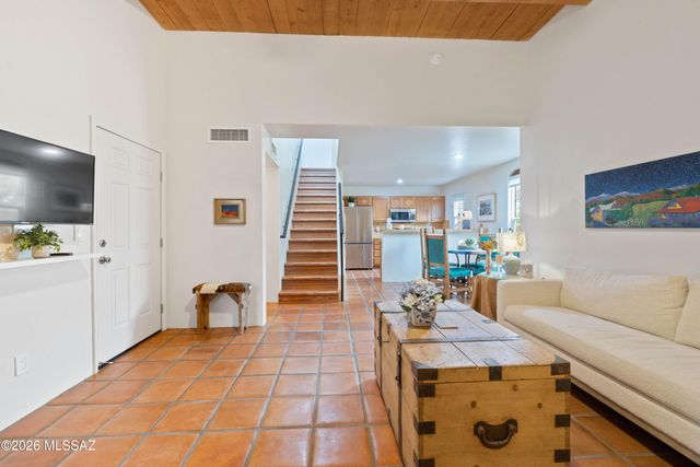 10482 E Wayne Moody Lane, Tucson, AZ 85747