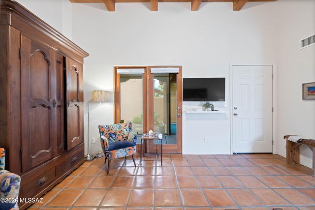 10482 E Wayne Moody Lane, Tucson, AZ 85747