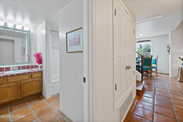 10482 E Wayne Moody Lane, Tucson, AZ 85747