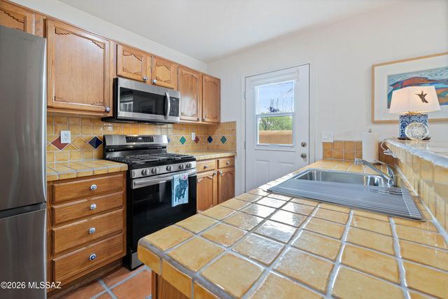 10482 E Wayne Moody Lane, Tucson, AZ 85747