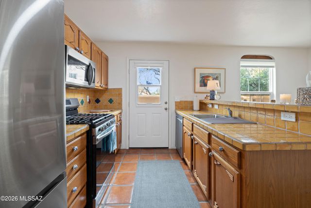 10482 E Wayne Moody Lane, Tucson, AZ 85747