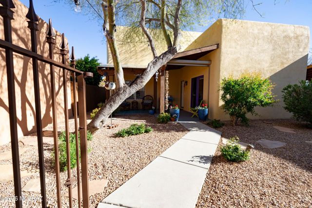 10482 E Wayne Moody Lane, Tucson, AZ 85747