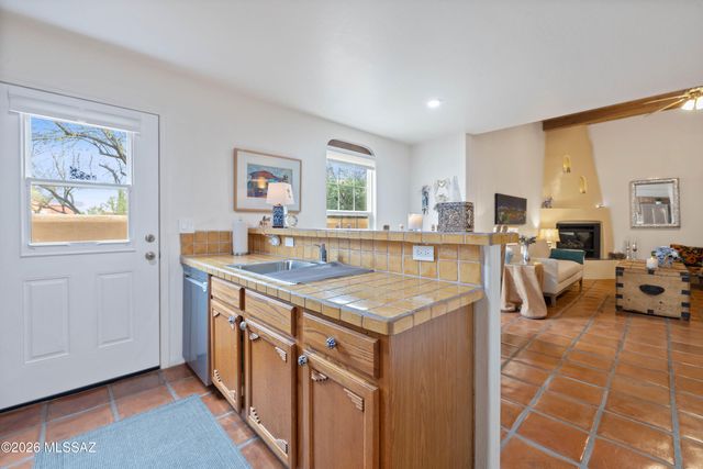 10482 E Wayne Moody Lane, Tucson, AZ 85747