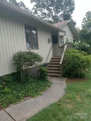 120 Clubwood Court, Asheville, NC 28803