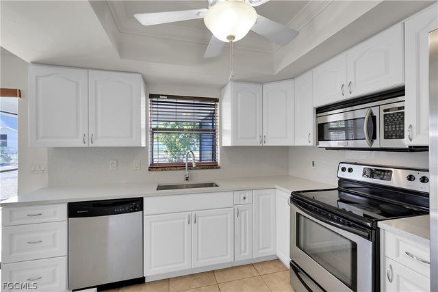 2122 SW Santa Barbara PL, Cape Coral, FL 33991