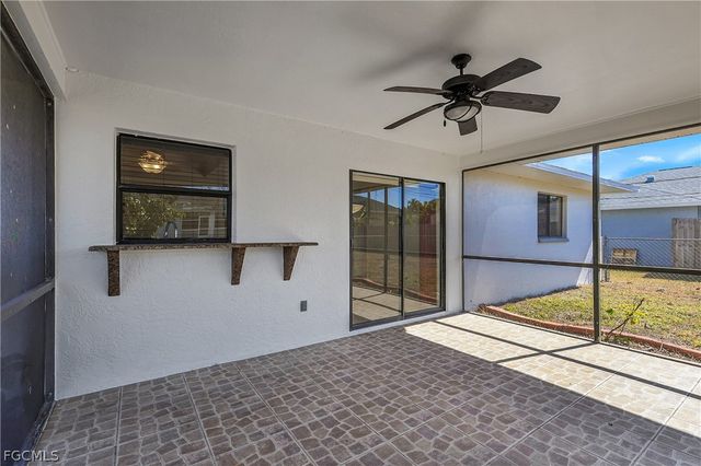 2122 SW Santa Barbara PL, Cape Coral, FL 33991