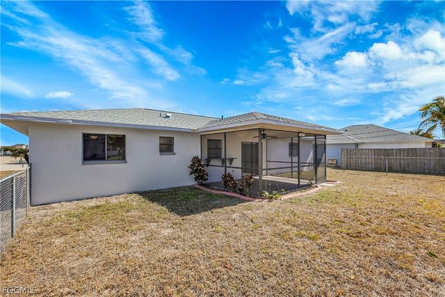 2122 SW Santa Barbara PL, Cape Coral, FL 33991