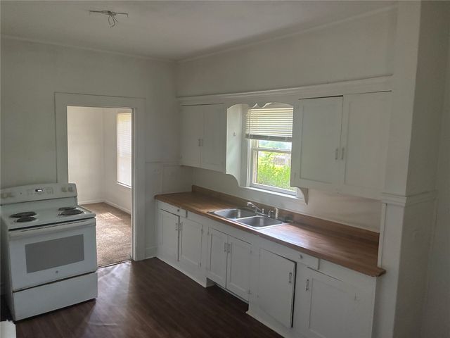 2217 Simpson Street, Paris, TX 75460