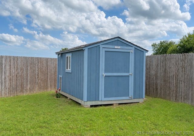 14606 E 114th Street North, Owasso, OK 74055