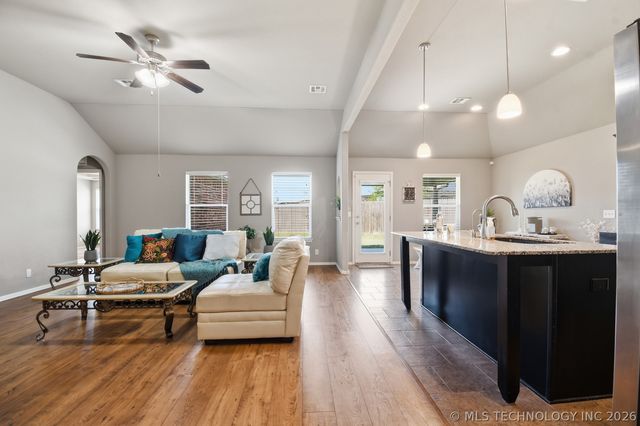 14606 E 114th Street North, Owasso, OK 74055