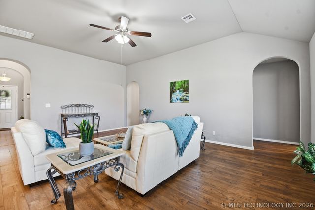 14606 E 114th Street North, Owasso, OK 74055